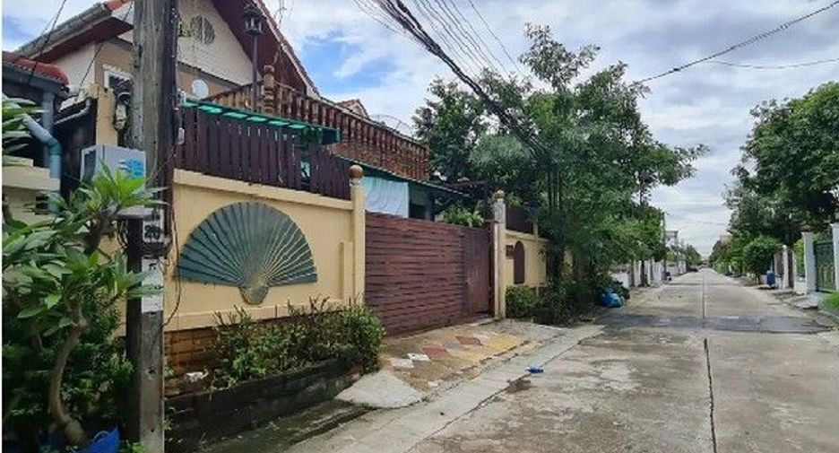 For sale 1 bed house in Taling Chan, Bangkok