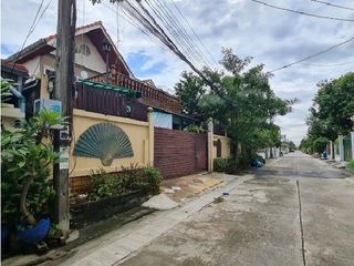 For sale 1 bed house in Taling Chan, Bangkok