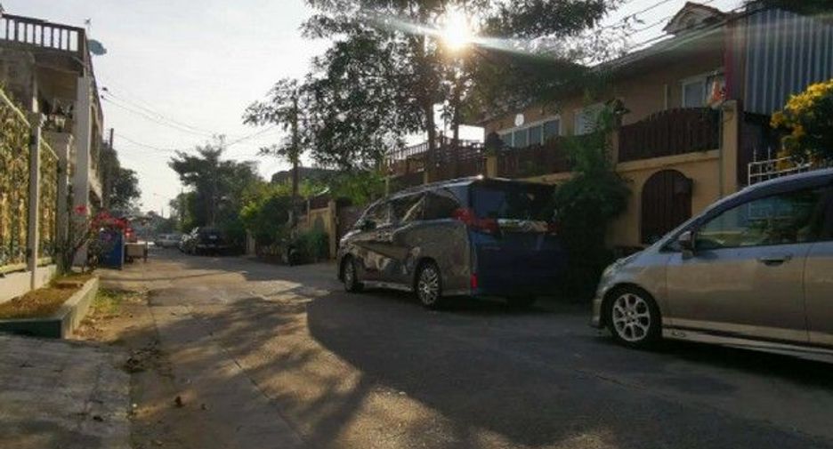 For sale 1 bed house in Taling Chan, Bangkok