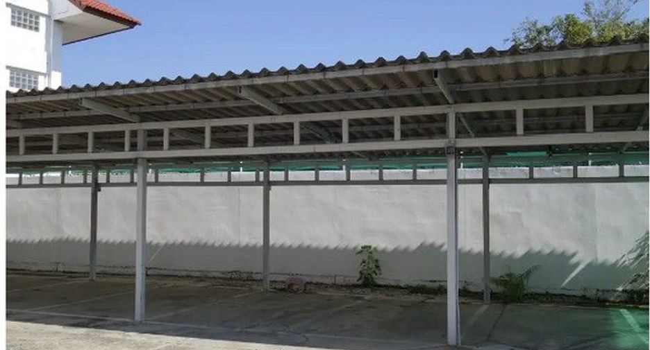 ขาย 1 เตียง ออฟฟิศ ใน สะเมิง, เชียงใหม่