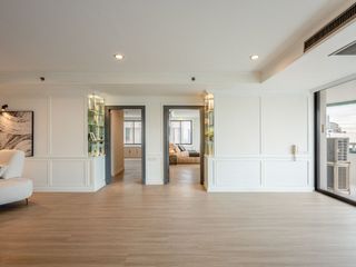 For sale 3 bedrooms condo in Khlong Toei, Bangkok