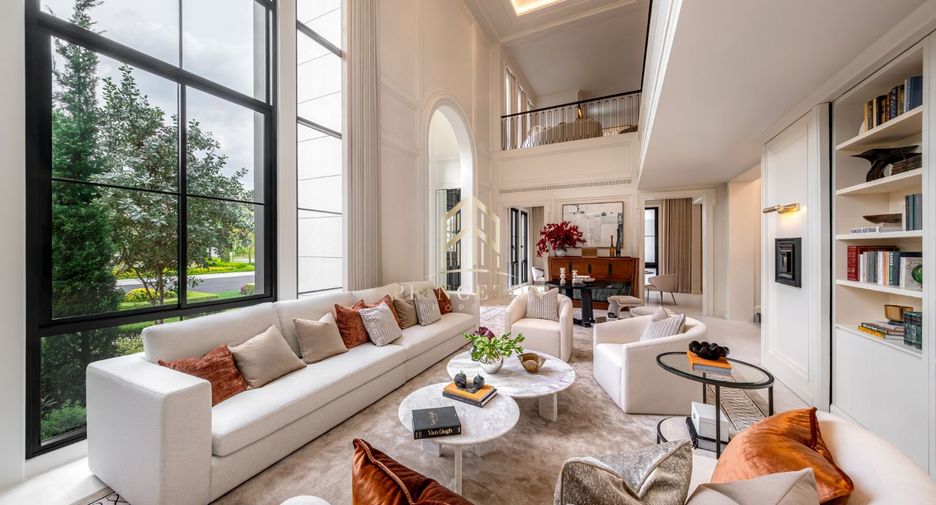 For sale 5 bedrooms house in Bang Kapi, Bangkok