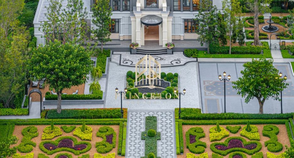 For sale 5 bedrooms house in Bang Kapi, Bangkok