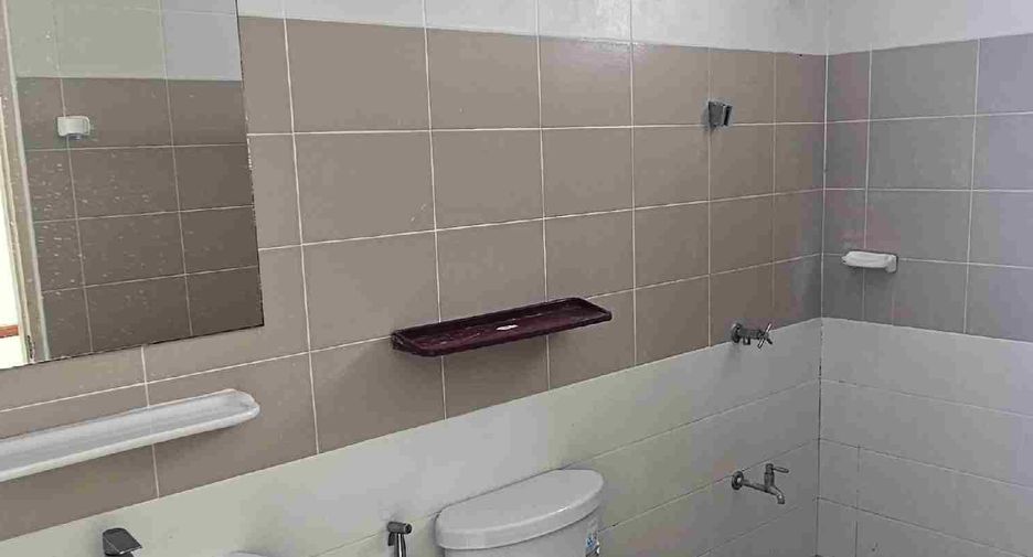 Gewerbefläche zum Kauf mit 3 Zimmer in Mueang Rayong, Rayong