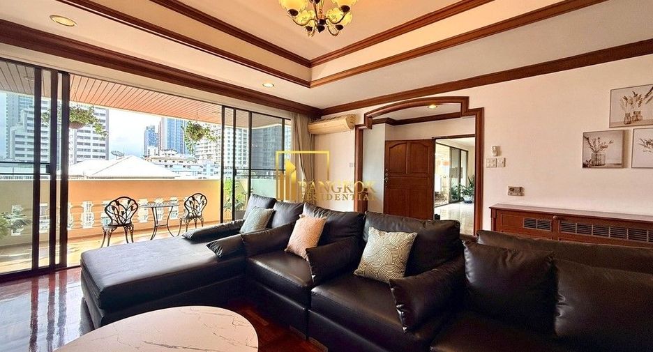 For rent 3 bedrooms apartment in Watthana, Bangkok