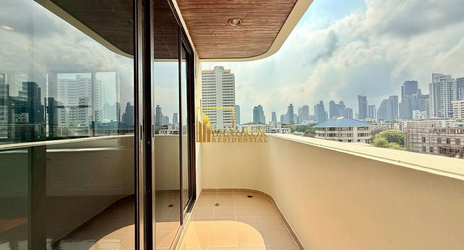 For rent 3 bedrooms apartment in Watthana, Bangkok