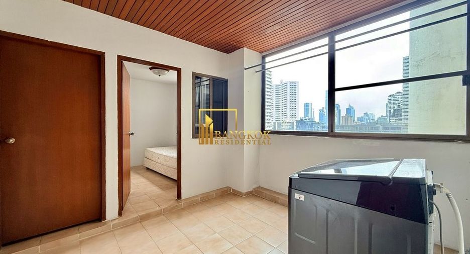 For rent 3 bedrooms apartment in Watthana, Bangkok