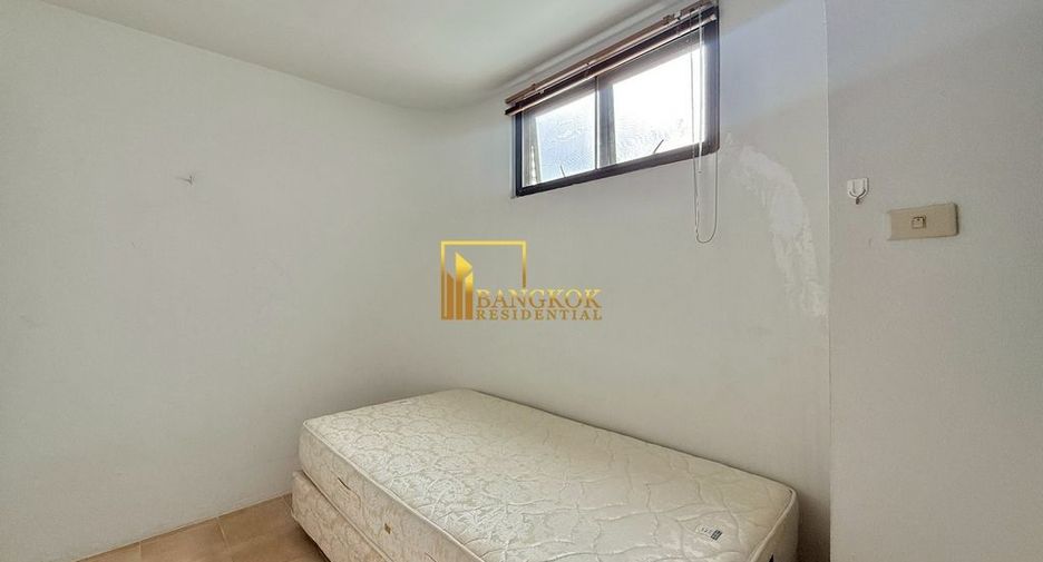 For rent 3 bedrooms apartment in Watthana, Bangkok