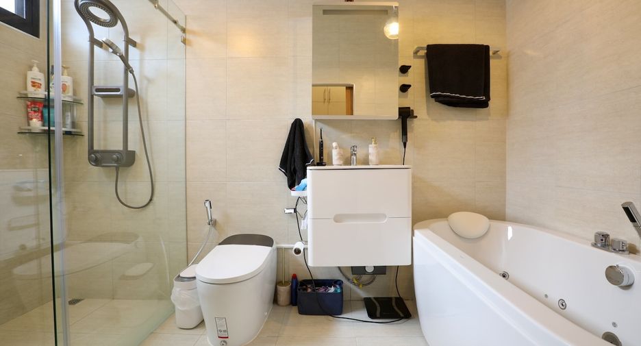 Haus zum Kauf mit 4 Zimmer in East Pattaya, Pattaya