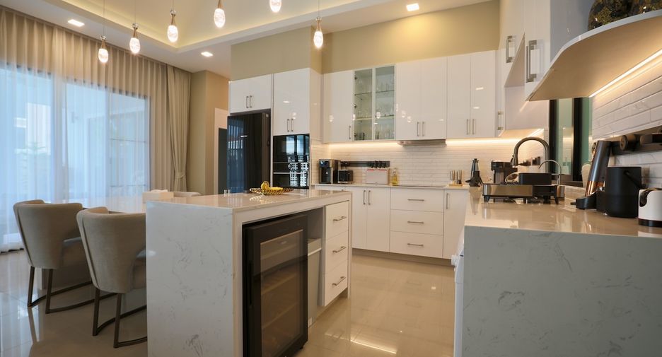 Haus zum Kauf mit 4 Zimmer in East Pattaya, Pattaya