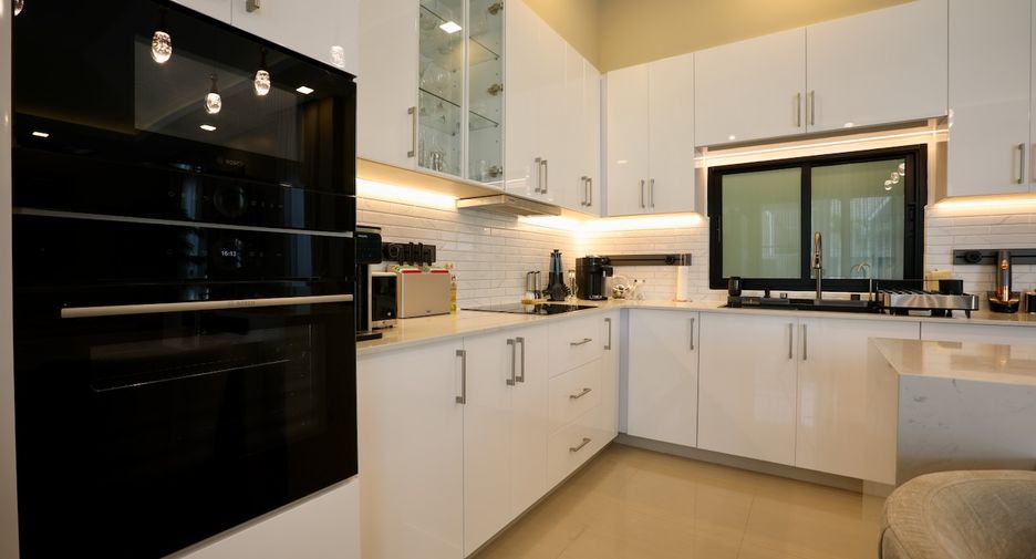 Haus zum Kauf mit 4 Zimmer in East Pattaya, Pattaya