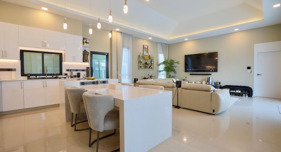Haus zum Kauf mit 4 Zimmer in East Pattaya, Pattaya
