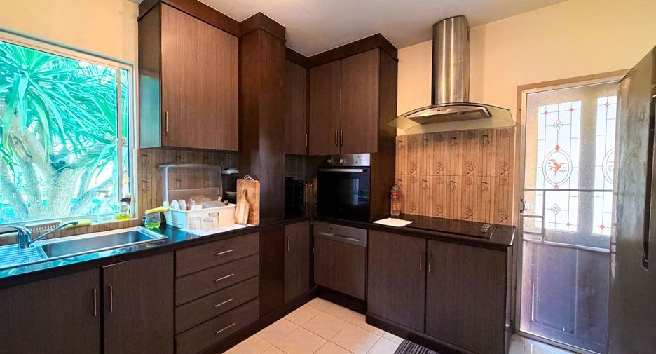 For sale 3 bedrooms house in Ban Pong, Ratchaburi