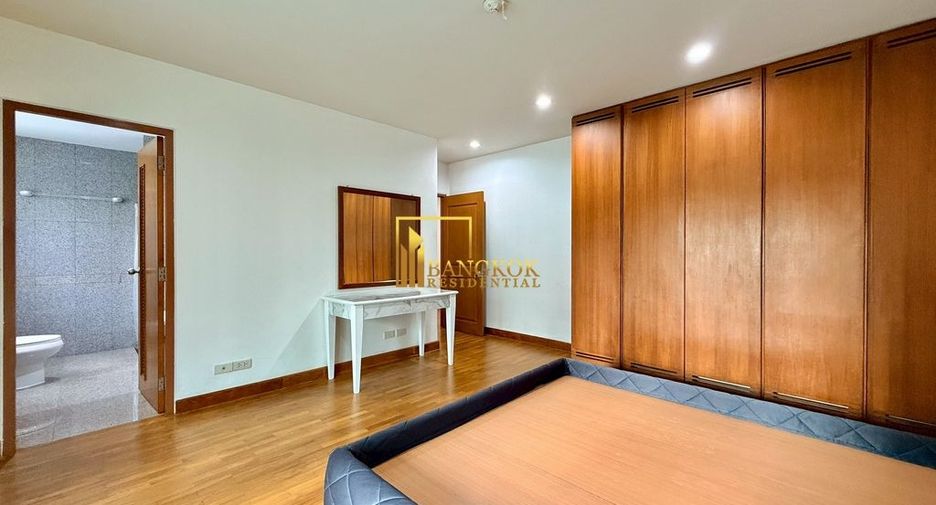 For rent 2 bedrooms apartment in Watthana, Bangkok