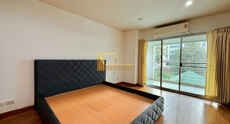 For rent 2 bedrooms apartment in Watthana, Bangkok