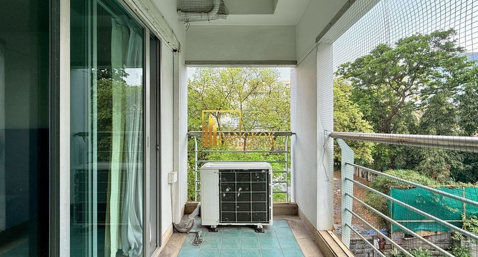 For rent 2 bedrooms apartment in Watthana, Bangkok