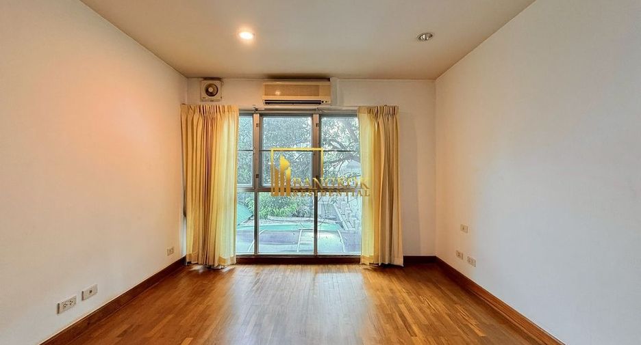 For rent 2 bedrooms apartment in Watthana, Bangkok