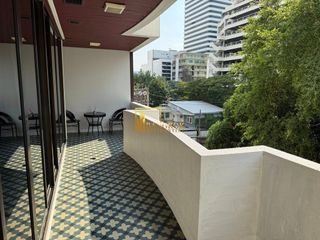 For rent 1 Beds condo in Khlong Toei, Bangkok