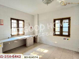 For sale 4 bedrooms house in Sam Khok, Pathum Thani