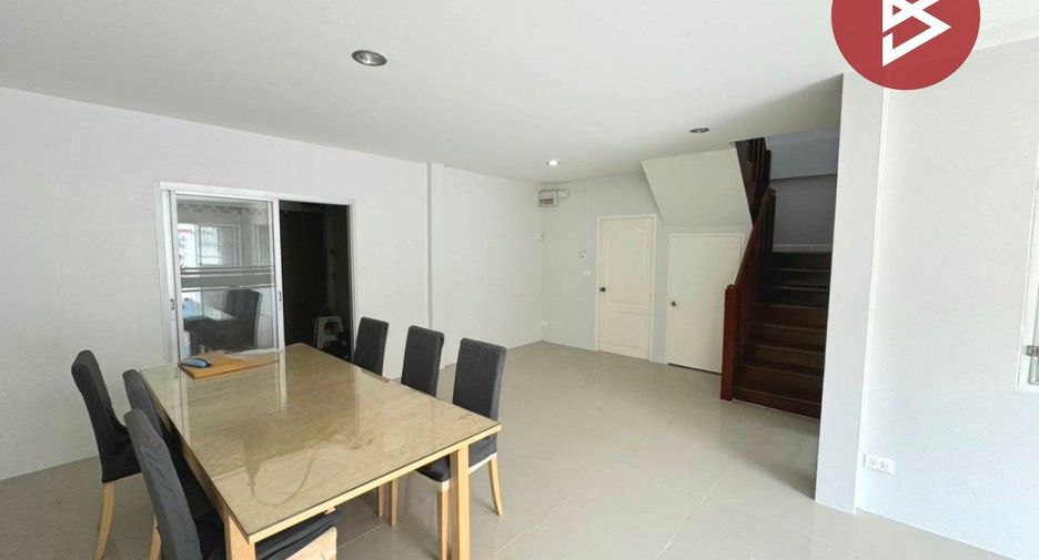 For sale 3 bedrooms house in Lat Krabang, Bangkok