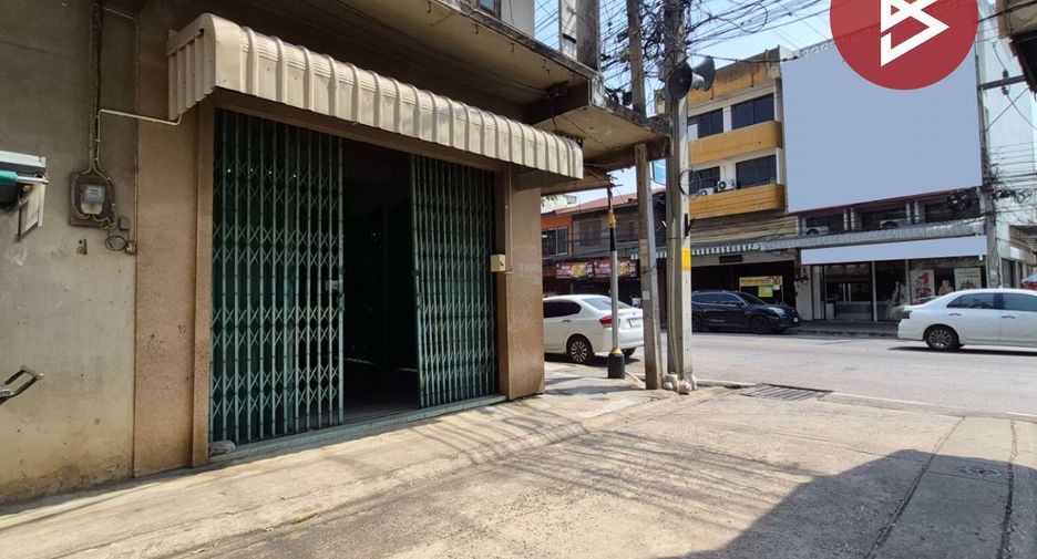 For sale 4 bedrooms retail Space in Mueang Ratchaburi, Ratchaburi