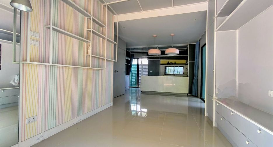 For sale 3 bedrooms townhouse in Bang Phli, Samut Prakan