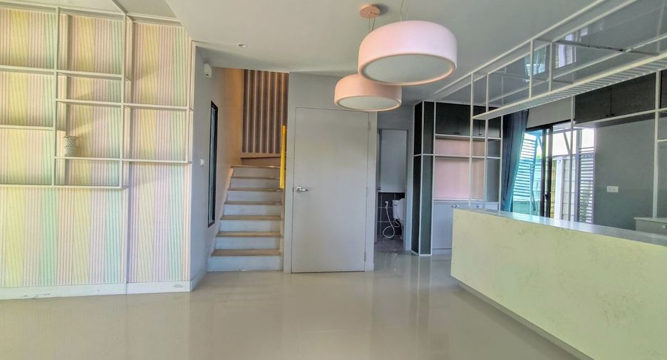 For sale 3 bedrooms townhouse in Bang Phli, Samut Prakan