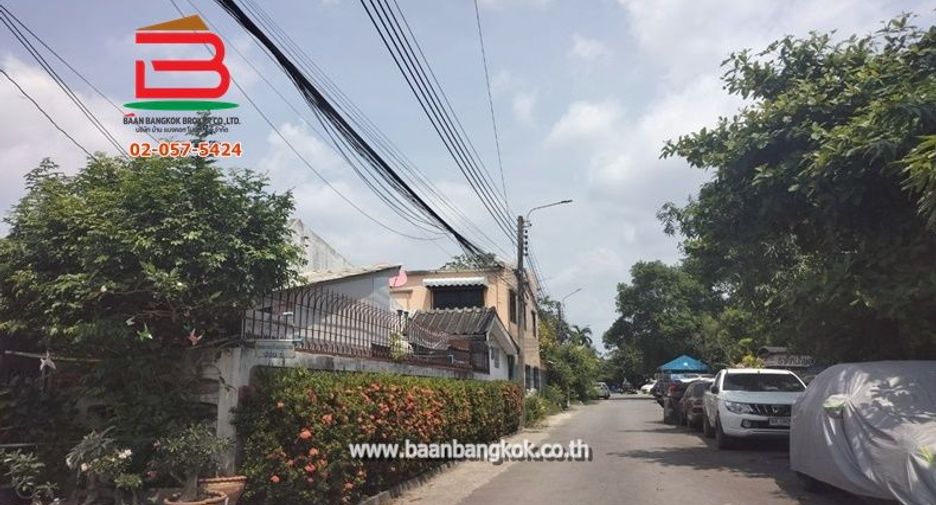 For sale 2 ベッドルーム townhouse in Saphan Sung, Bangkok