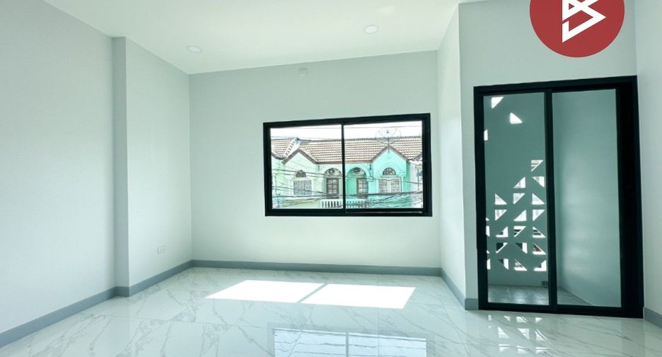 Reihenhaus zum Kauf mit 1 Zimmer in Mueang Chon Buri, Chonburi