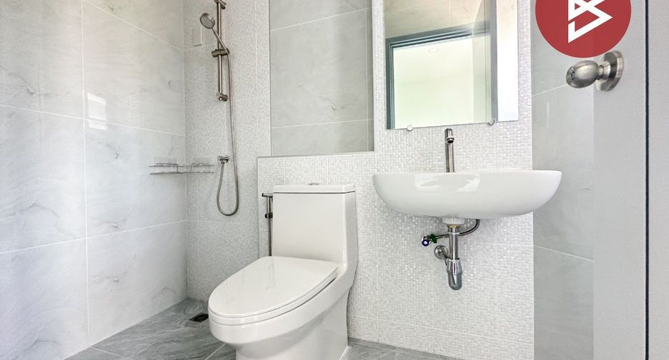 Reihenhaus zum Kauf mit 1 Zimmer in Mueang Chon Buri, Chonburi