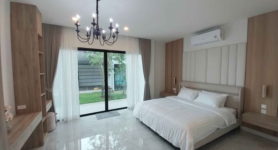 For sale 3 bedrooms villa in Bang Lamung, Chonburi