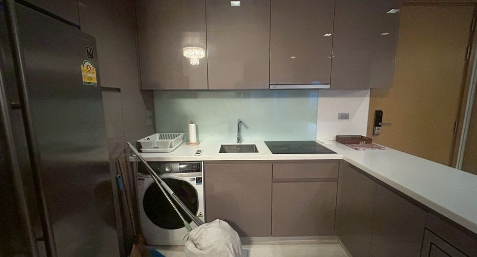 Wohnung zur Miete mit 3 Zimmer in Khlong Toei, Bangkok