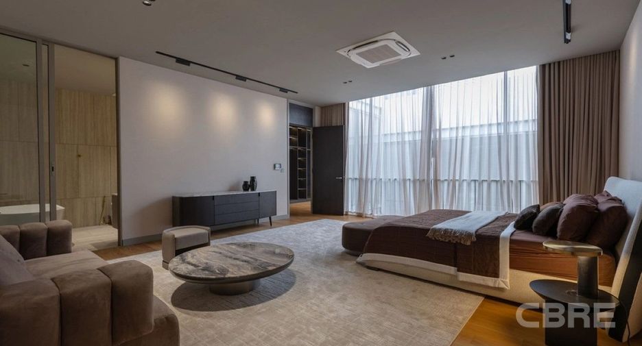 For sale 5 bedrooms house in Sathon, Bangkok