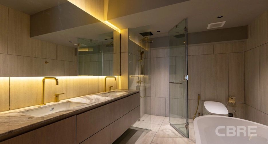 For sale 5 bedrooms house in Sathon, Bangkok