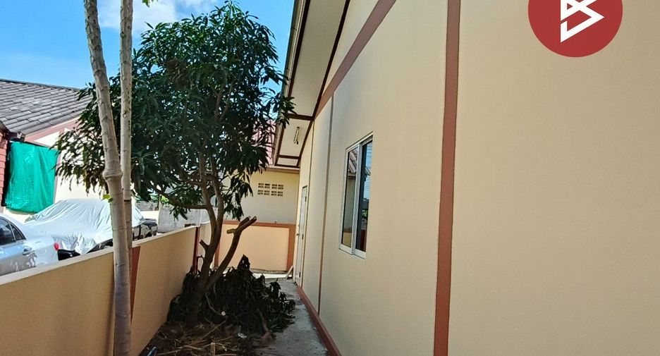 For sale 2 bedrooms townhouse in Phanat Nikhom, Chonburi