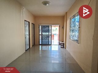 À vendre 2 chambres maison de ville à Phanat Nikhom, Chonburi