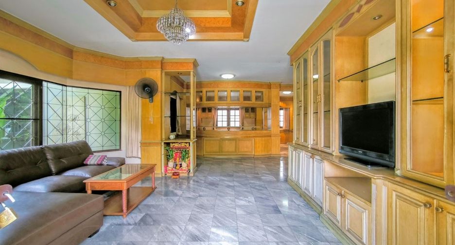 For sale 4 bedrooms house in Bang Phli, Samut Prakan