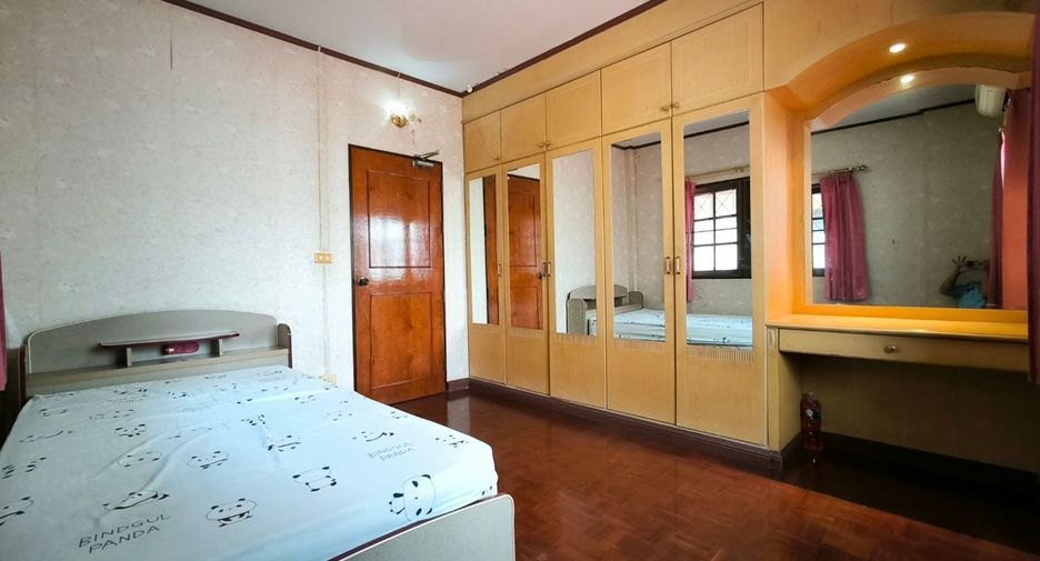 For sale 4 bedrooms house in Bang Phli, Samut Prakan