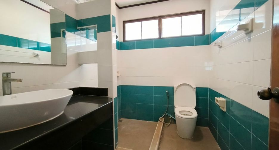For sale 4 bedrooms house in Bang Phli, Samut Prakan