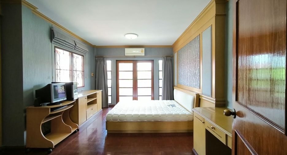 For sale 4 bedrooms house in Bang Phli, Samut Prakan