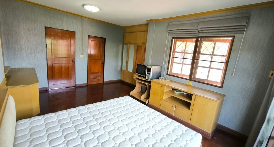 For sale 4 bedrooms house in Bang Phli, Samut Prakan