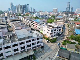 For sale 13 ベッドルーム retail Space in Si Racha, Chonburi