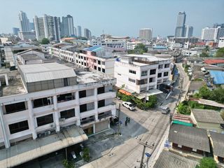 For sale 13 ベッドルーム retail Space in Si Racha, Chonburi
