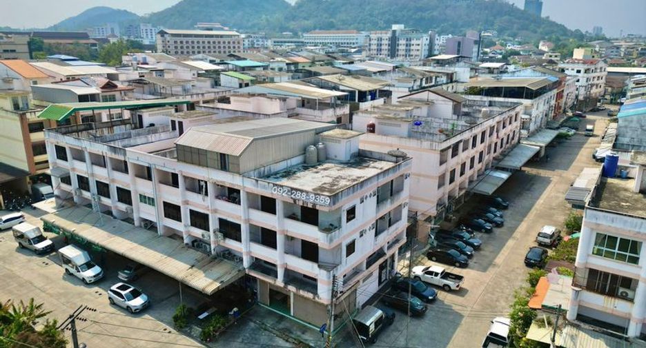 Gewerbefläche zum Kauf mit 13 Zimmer in Si Racha, Chonburi
