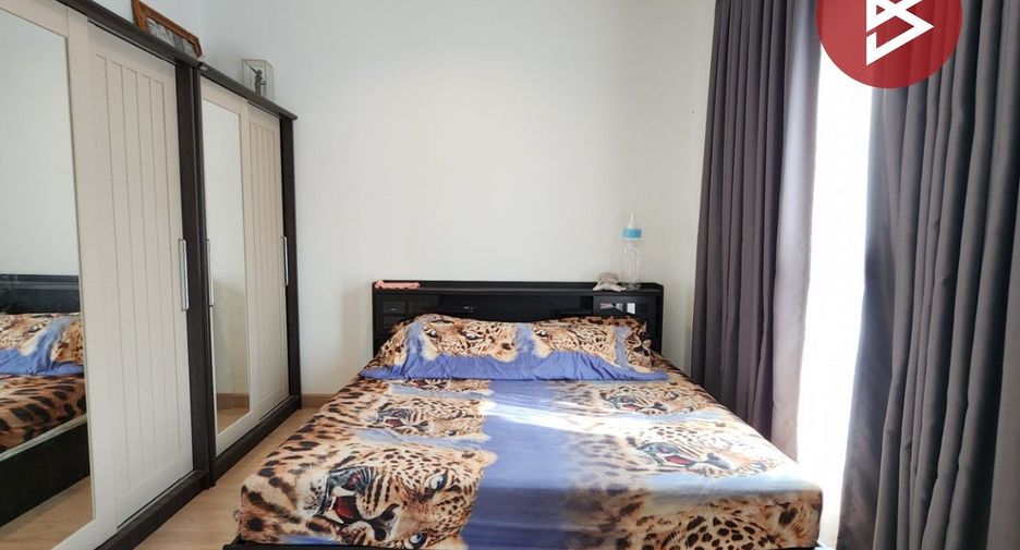 For sale 4 bedrooms townhouse in Mueang Samut Prakan, Samut Prakan