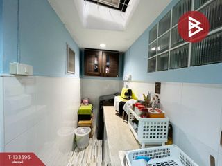 Casa adosada en venta de 2 habitaciones en Bang Sao Thong, Samut Prakan