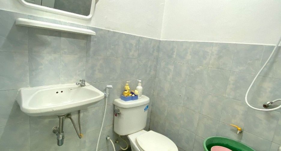 Reihenhaus zum Kauf mit 2 Zimmer in Mueang Samut Prakan, Samut Prakan