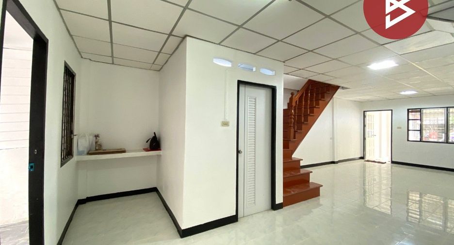 Reihenhaus zum Kauf mit 2 Zimmer in Mueang Samut Prakan, Samut Prakan