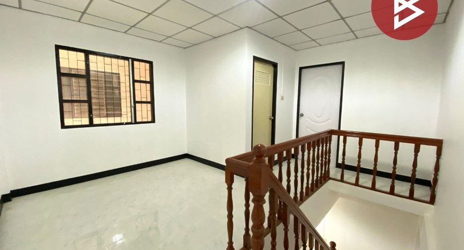 Reihenhaus zum Kauf mit 2 Zimmer in Mueang Samut Prakan, Samut Prakan