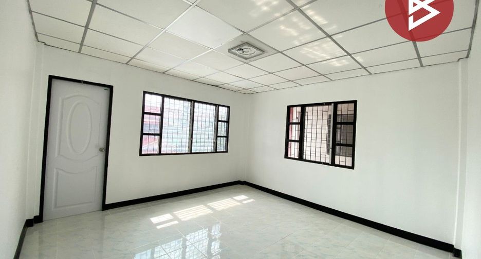Reihenhaus zum Kauf mit 2 Zimmer in Mueang Samut Prakan, Samut Prakan